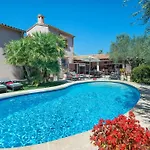 Owl Suavet Petit - Exclusive With A Stunning Pool *