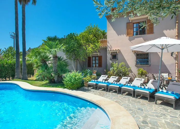 Owl Suavet Petit - Exclusive With A Stunning Pool