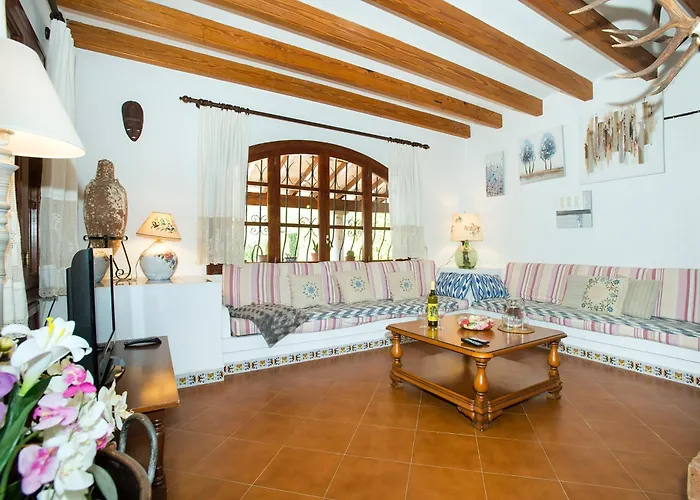Villa Owl Suavet Petit - Exclusive With A Stunning Pool *