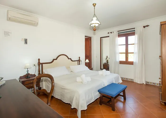 Villa Owl Suavet Petit - Exclusive With A Stunning Pool